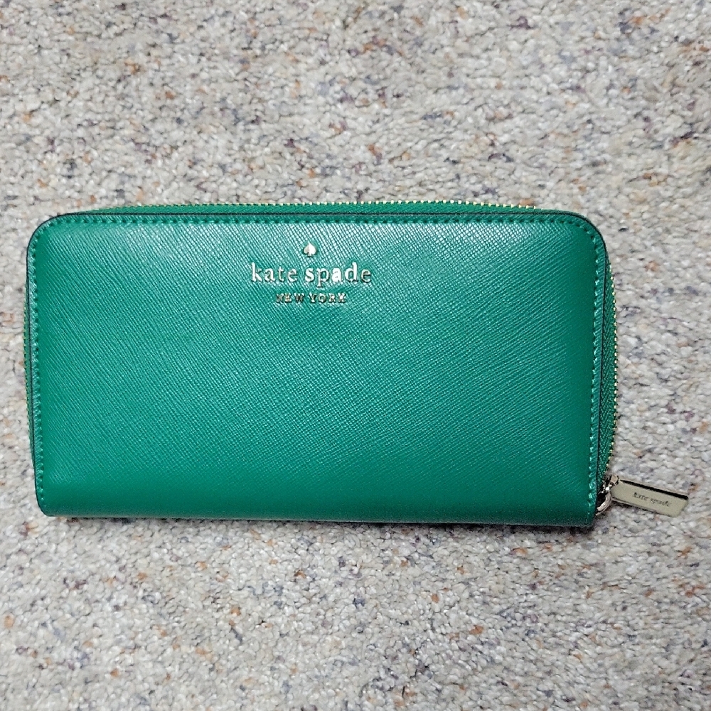 Kate Spade Vibrant Green Zip Wallet - Picture 1 of 4